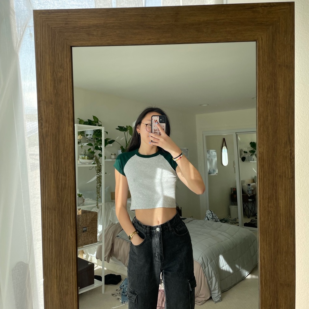 BRANDY MELVILLE baseball tee